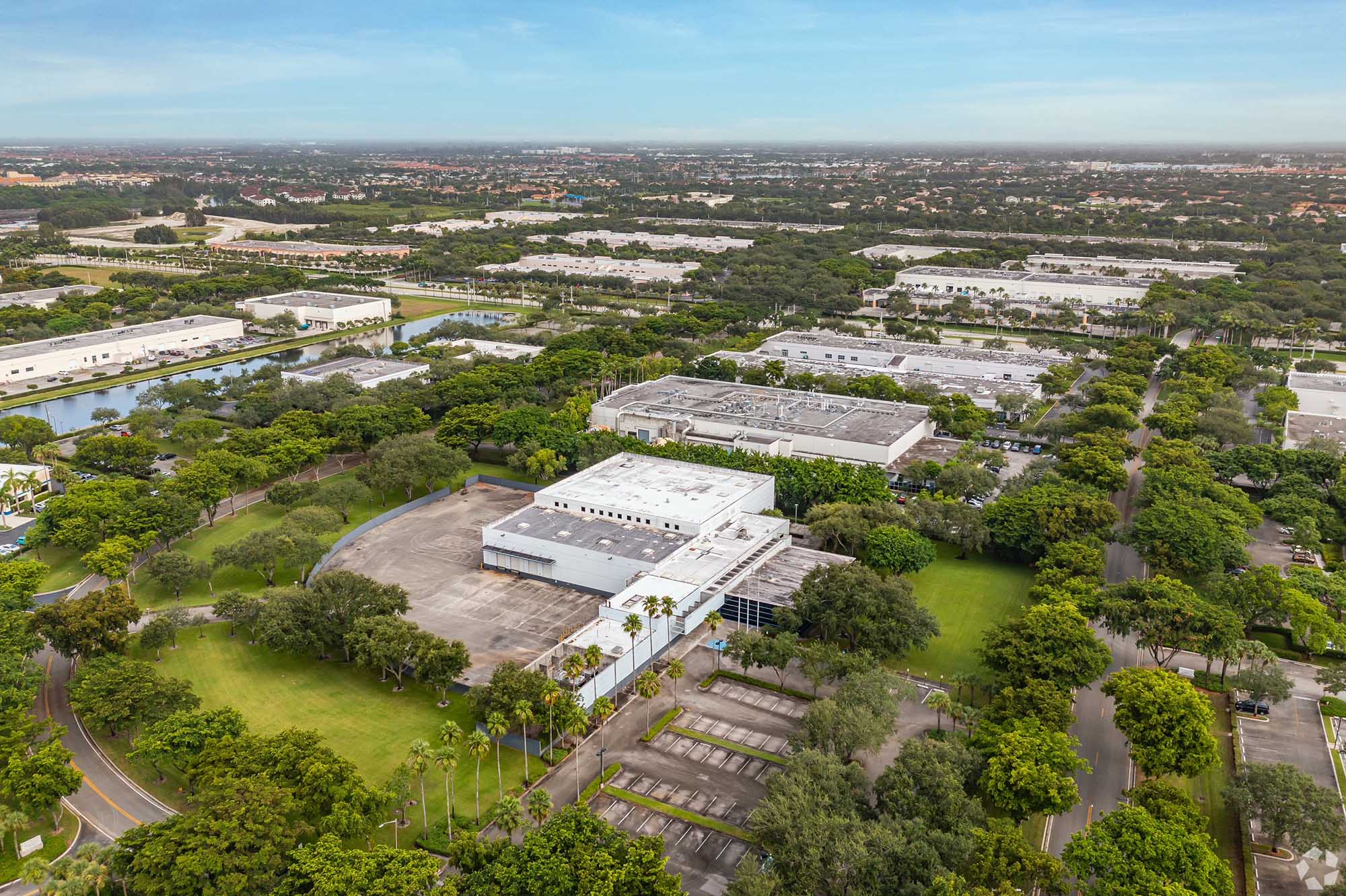 Avison Young closes record $18M sale of 56,072-SF industrial/flex building in South Florida