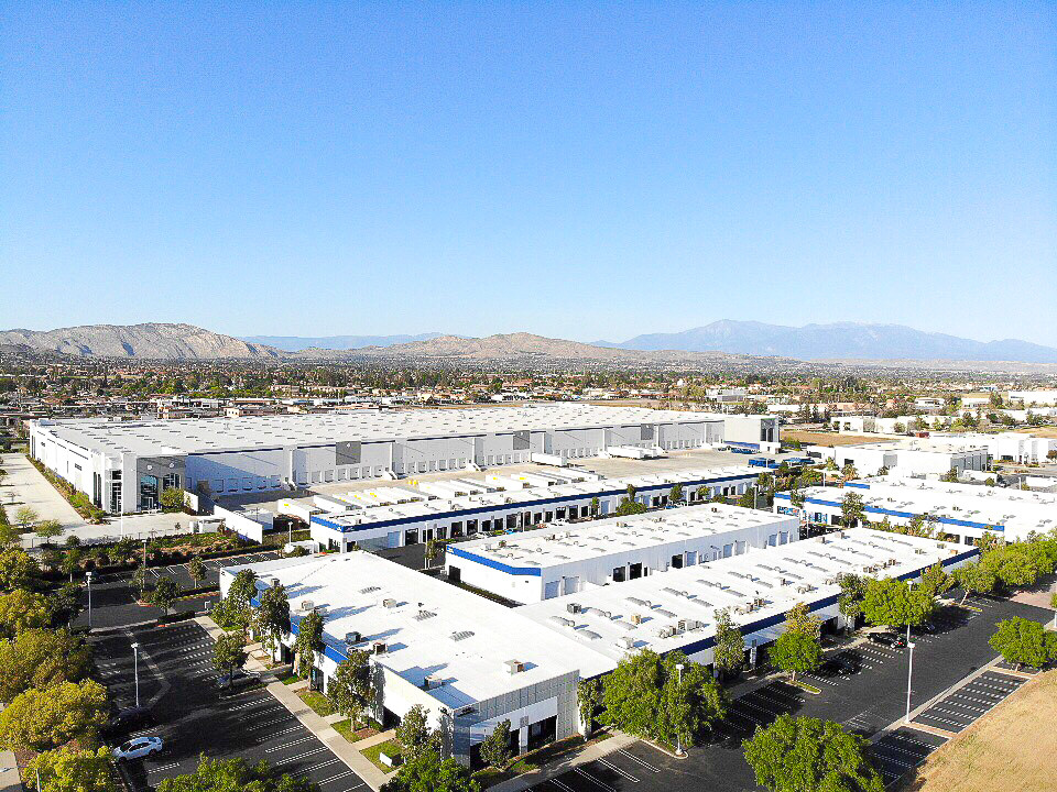 Avison Young brokers $20.3 million sale of Moreno Corporate Center in Moreno Valley, CA